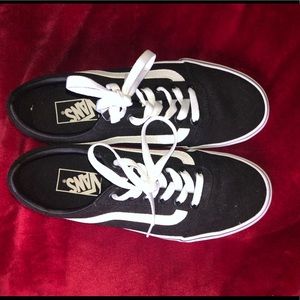 Black and white womens Vans